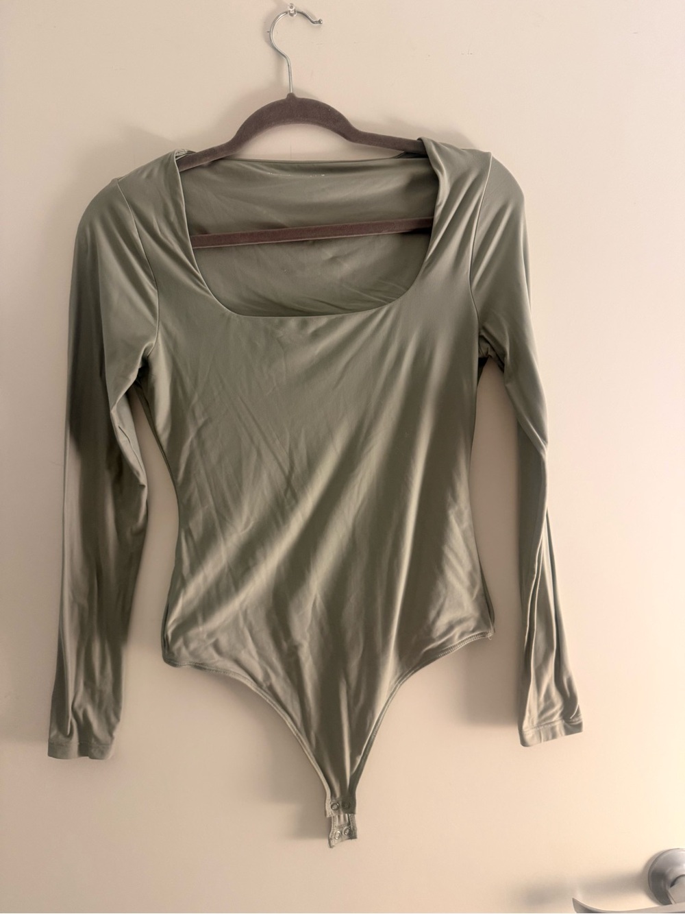 Abercrombie & Fitch Long-Sleeve Scoop Neck Bodysuit in Sage Green